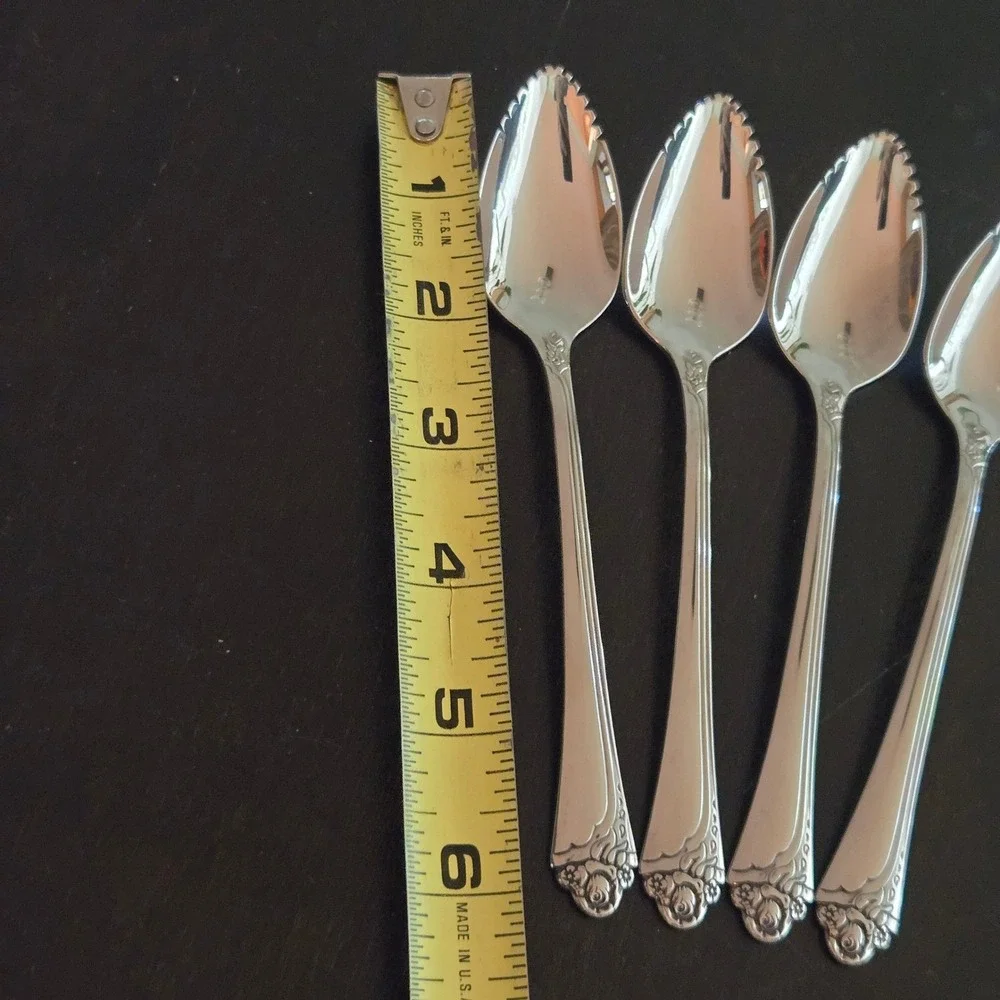 Oneida Community Fantasy Rose Glossy Grapefruit Spoons 8pc serrated Combine Ship